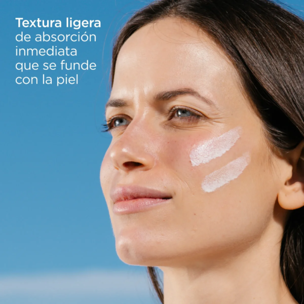 ISDIN FotoUltra 100 Active Unify 50ml - Dermaproductos Guatemala